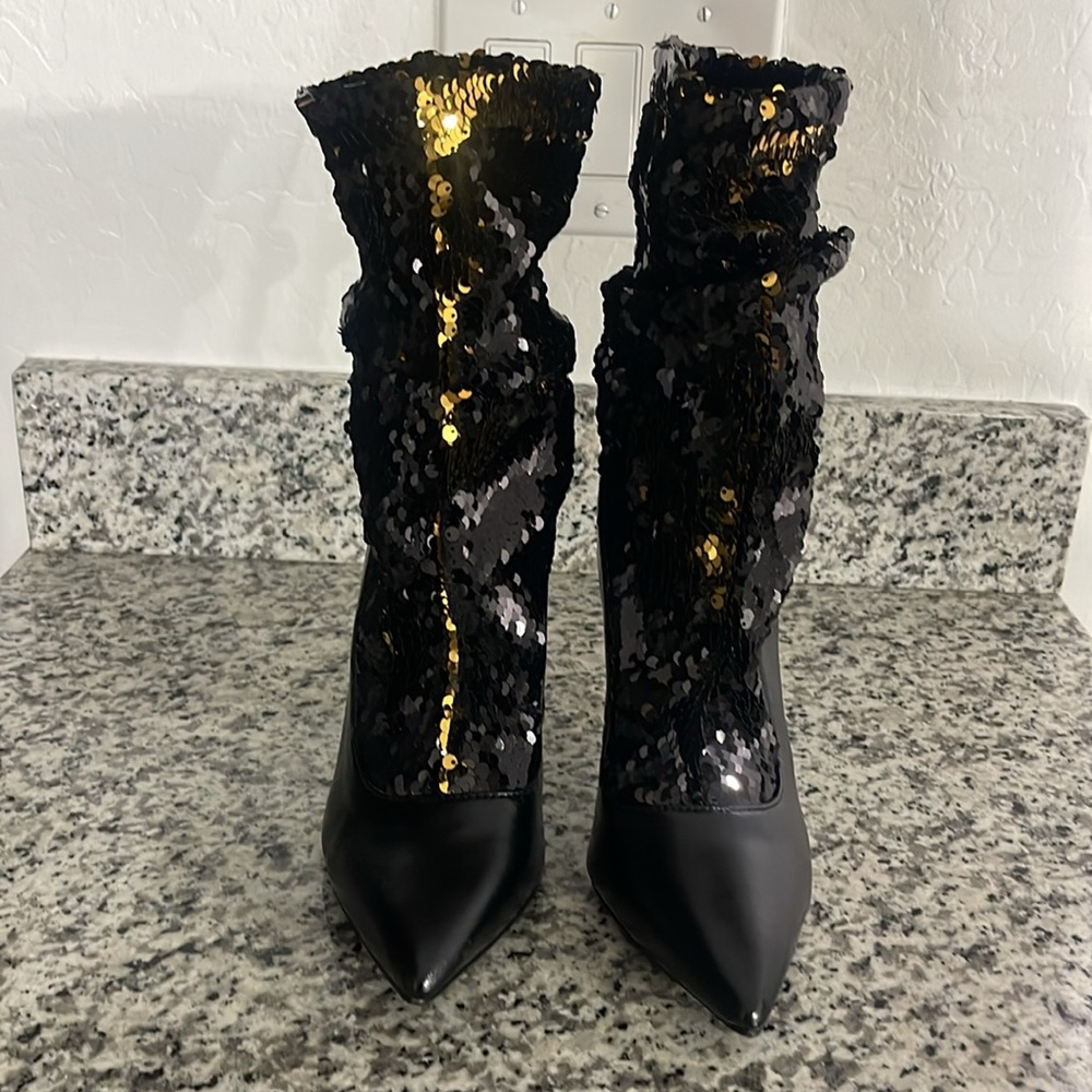 LILIANA SLOUCH SEQUIN POINTY BOOT SIZE 7 1/2 Black Gold. 4.5 inch heel Stilettos - Picture 3 of 17